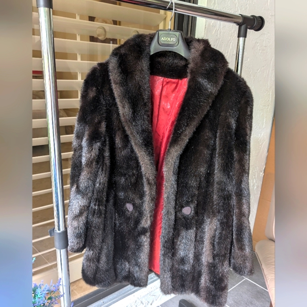 VTG WOMEN'S DARK BROWN 🤎 FAUX 3/4 STROLLER MINK COAT